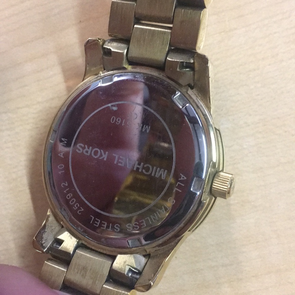 Michael Kors Watch - Picture 7 of 8